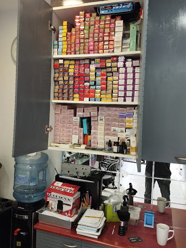 Κομμώσεις γυναικών και ανδρών