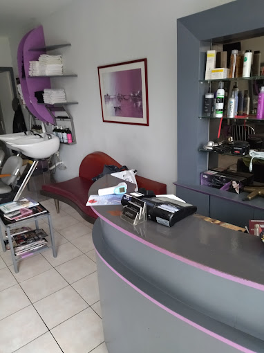 Κομμώσεις γυναικών και ανδρών