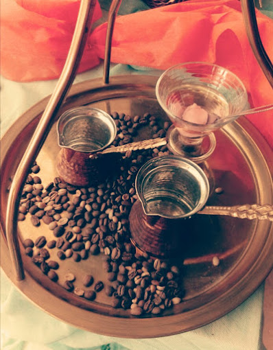 Φρεσκοαλεσμενος καφες, ξηροι καρποι, αποξηραμενα φρούτα!