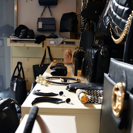 Ένδυση Αξεσουάρ